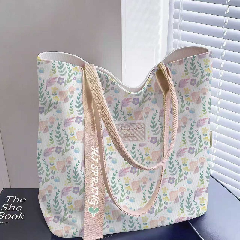 Canvas Tote Designer - กระเป๋าผ้าแคนวาสลายดอกไม้ใหม่ล่าสุดจาก Spring Story ดีไซน์เรียบง่าย จุของได้เยอะ เหมาะสำหรับสะพายไปทำงาน