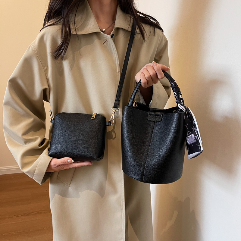 กระเป๋าสะพายไหล่และกระเป๋าสะพา - Luxury Bags For Women Sale บทวิจารณ์และราคา
