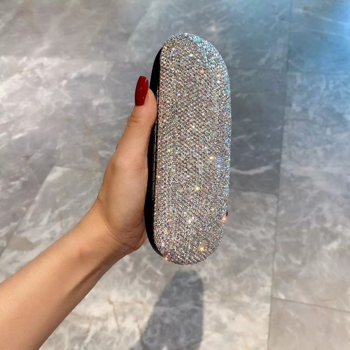 เพชรหรูหราแว่นตากันแดดผู้หญิงแ - Luxury Bags List บทวิจารณ์และราคา