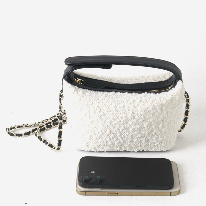 กระเป๋าหนังคลาสสิคทรงมินิโฮโบส - Luxury Zipper Bags บทวิจารณ์และราคา